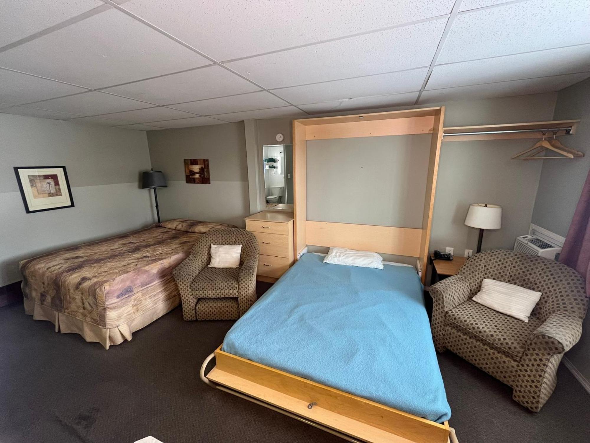 Raccoon Lodge Motel 실번 레이크 객실 사진