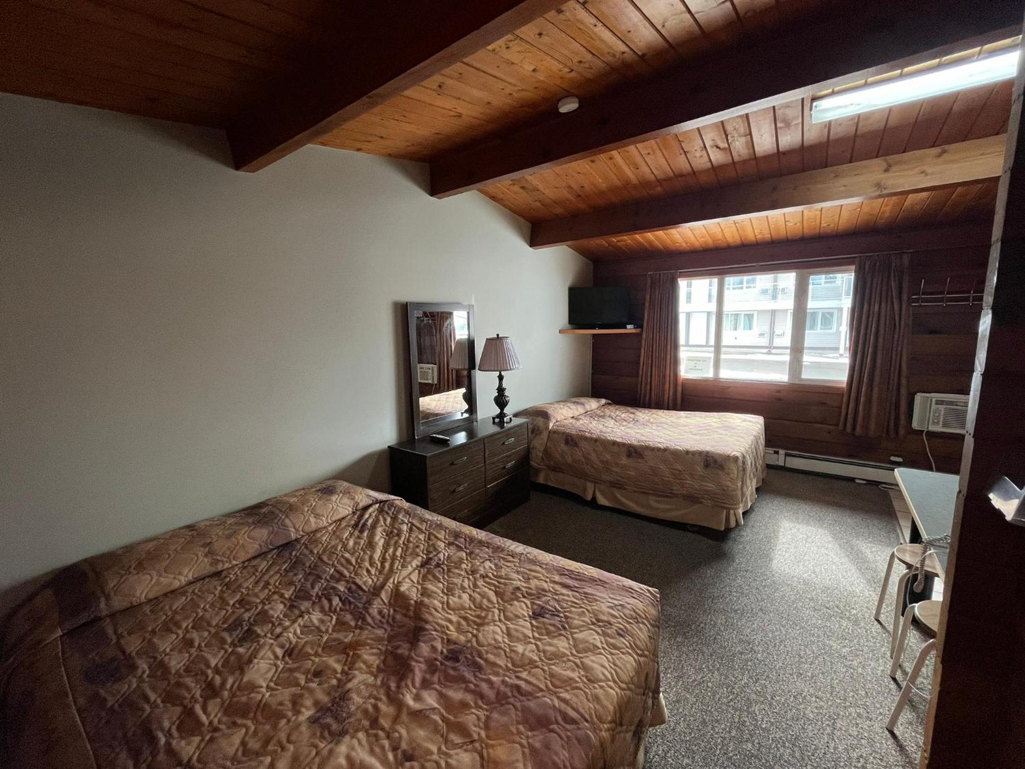 Raccoon Lodge Motel 실번 레이크 외부 사진