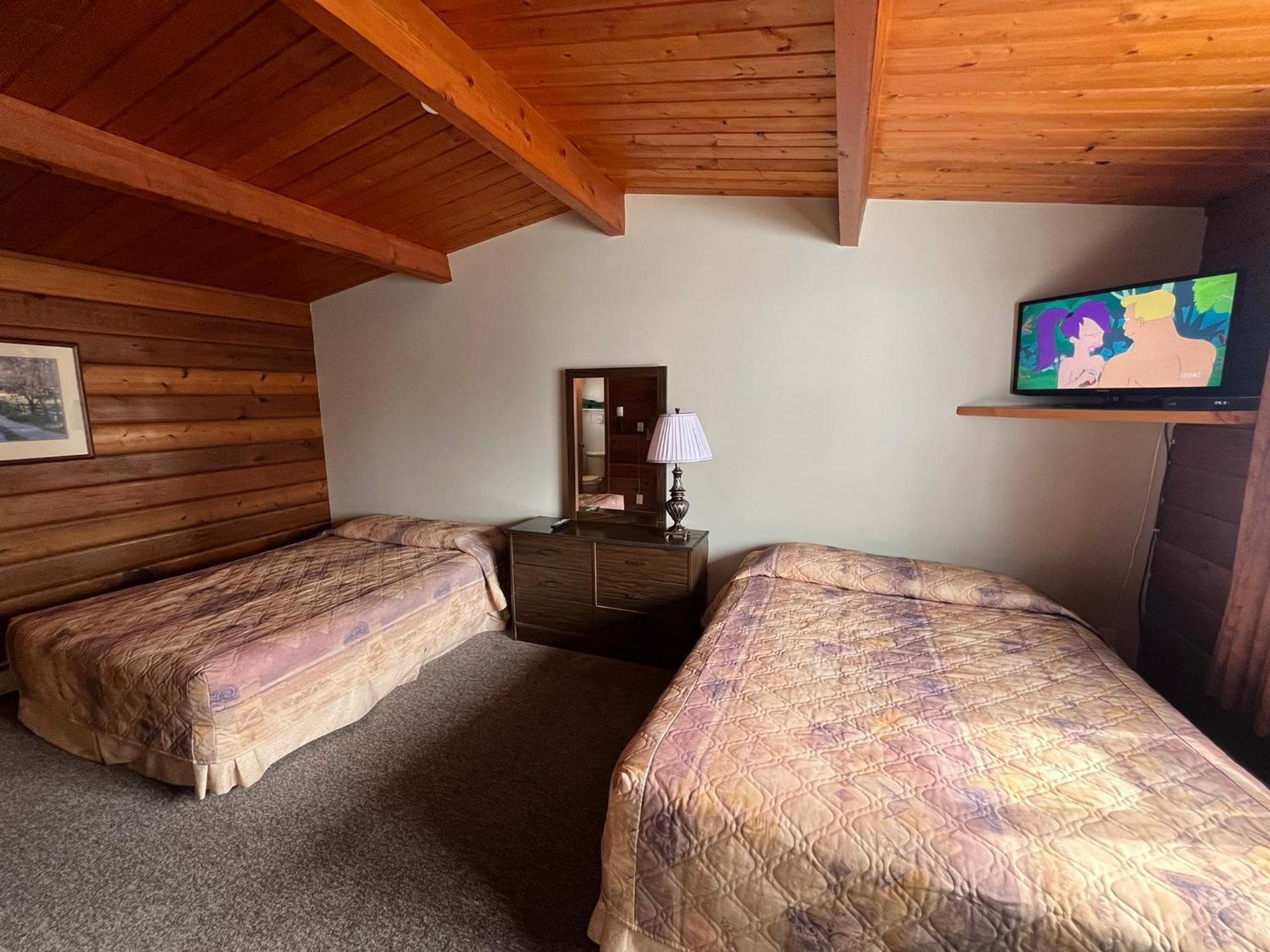 Raccoon Lodge Motel 실번 레이크 외부 사진