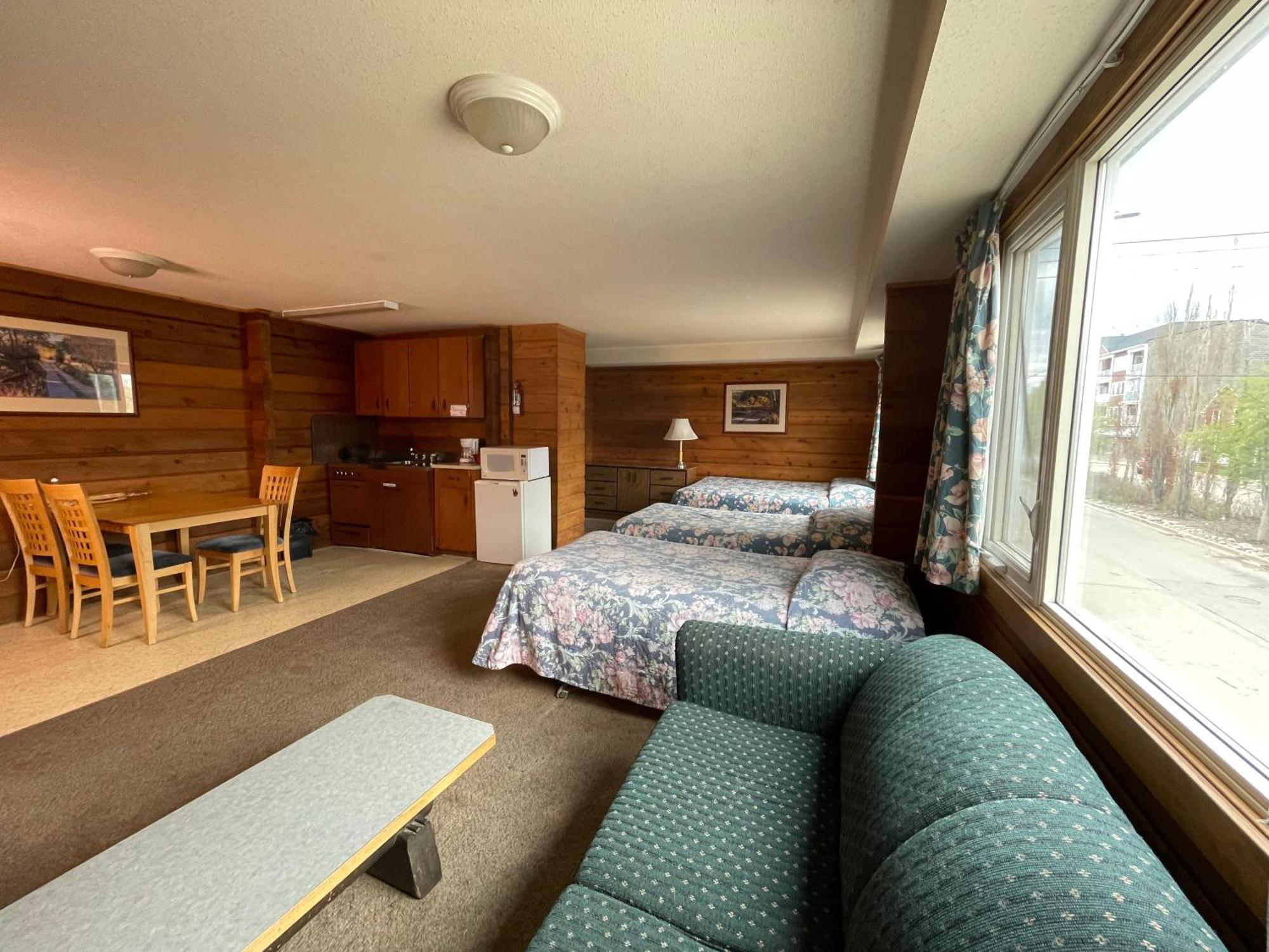 Raccoon Lodge Motel 실번 레이크 외부 사진