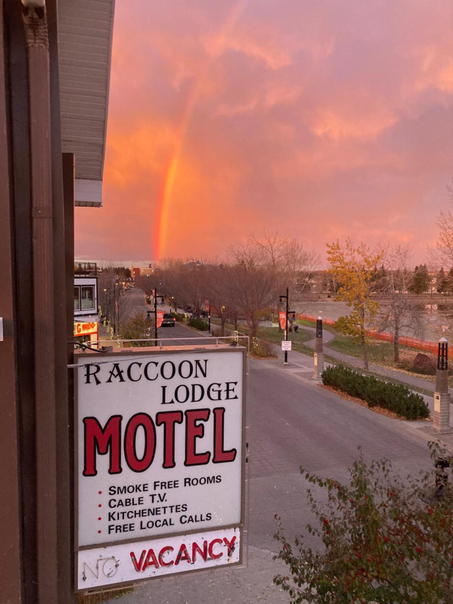Raccoon Lodge Motel 실번 레이크 외부 사진